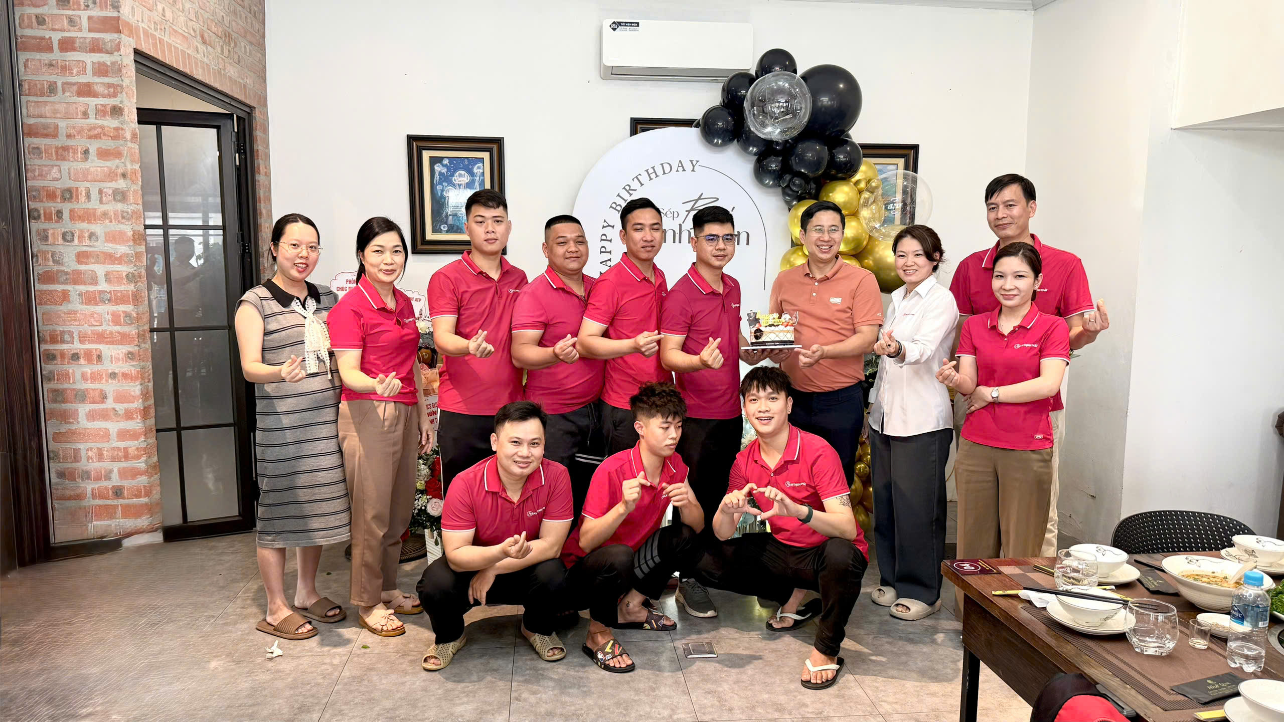 CHÚC MỪNG SINH NHẬT PHÓ TỔNG GIÁM ĐỐC BÙI ANH TUẤN