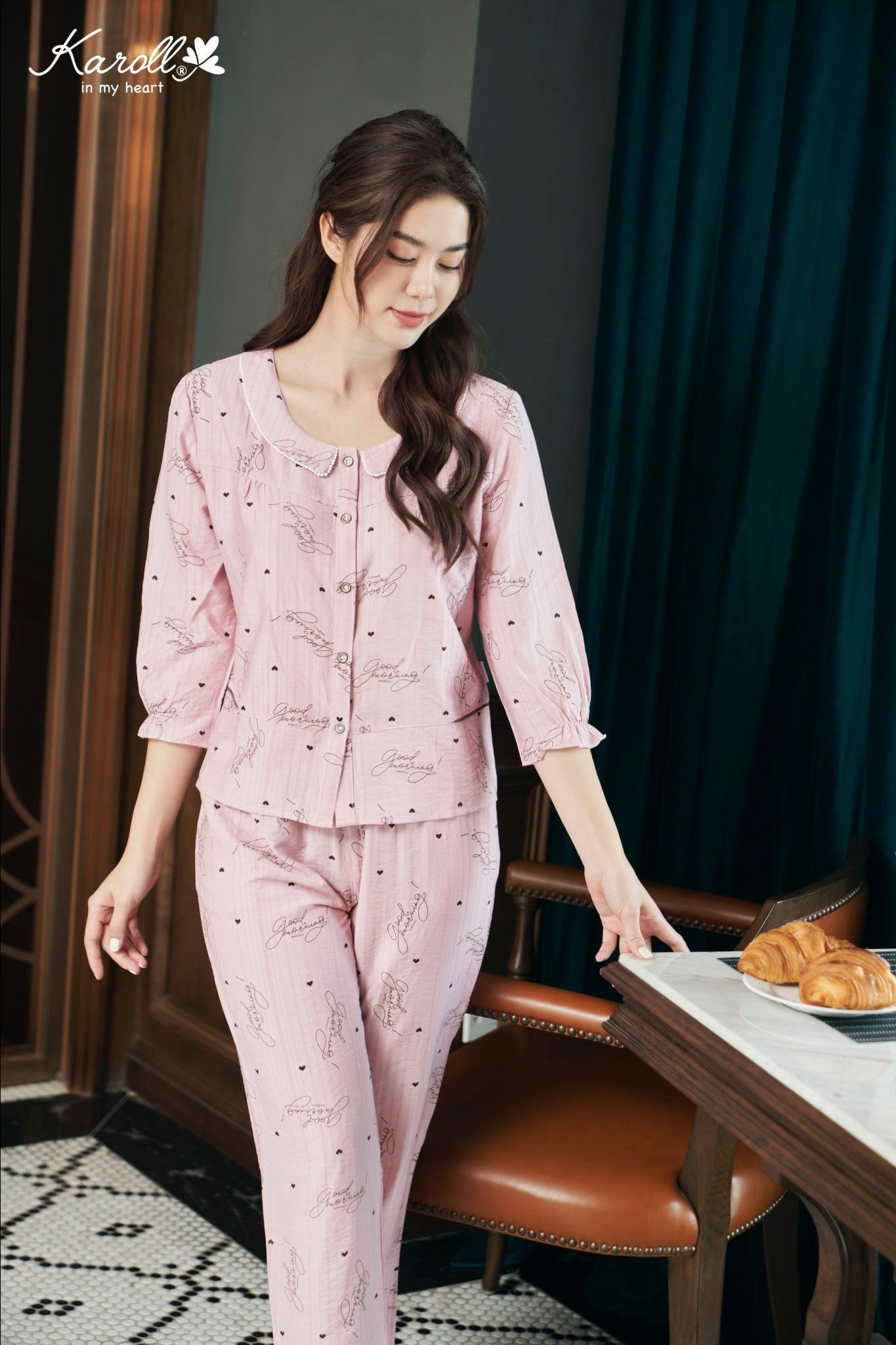 Bộ Thô KAROLL QD Áo Tay Lỡ NH22.078