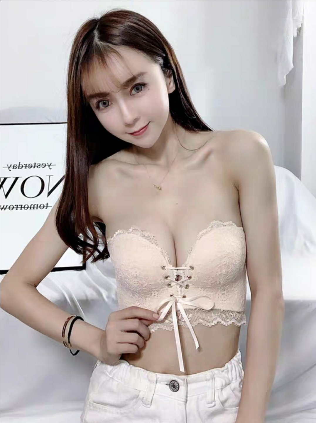 Áo không dây rút ngực 333