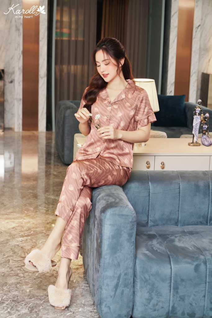 Bộ lụa karoll quần dài áo cộc NH23.010