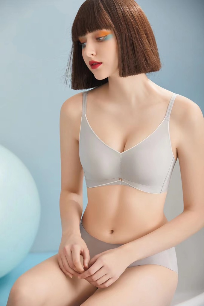 áo trơn đệm 2.5cm 852