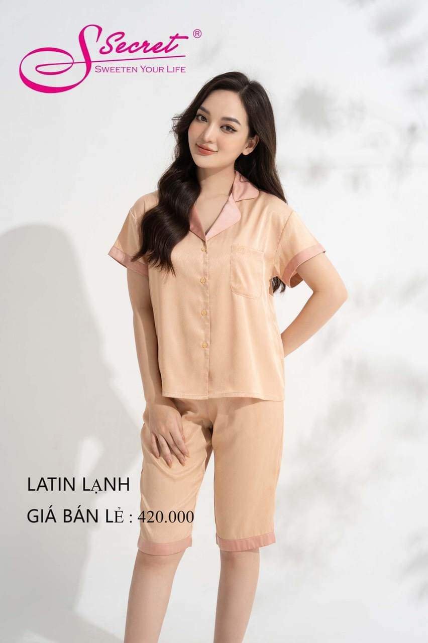 Bộ S SCRET lụa mưa  quần ngố SXH 221801