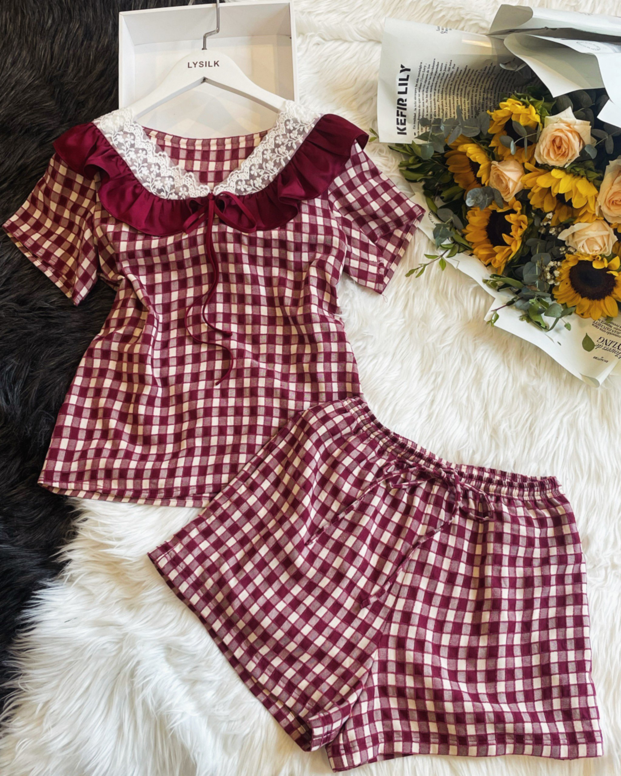 Bộ LYTRENDY thô kẻ , áocổ bèo, Q đùi  -BN487