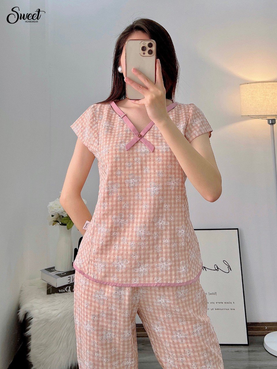 Bộ Sweet Thô kẻ karo QL ,cổ V S24-626