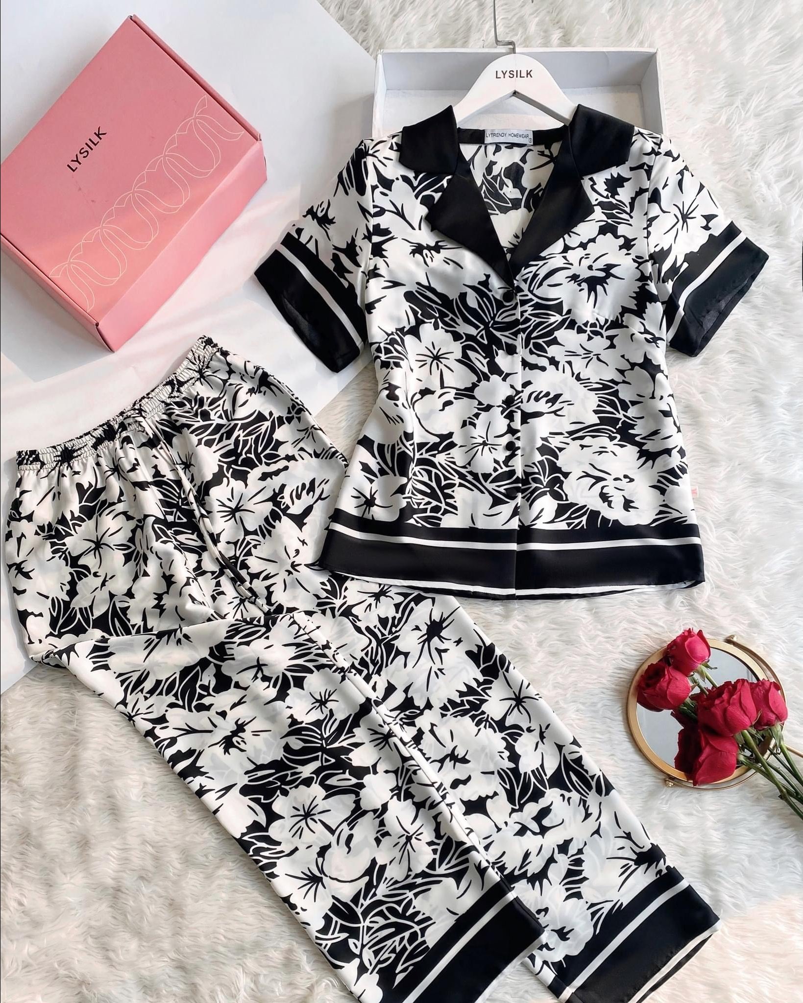 Bộ LYTRENDY  Lụa áo cộc quần dài BN301