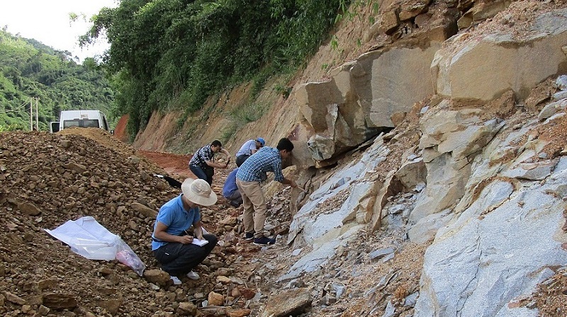 Lập bản đồ tiềm năng khoáng sản quý biên giới Việt Nam - Lào