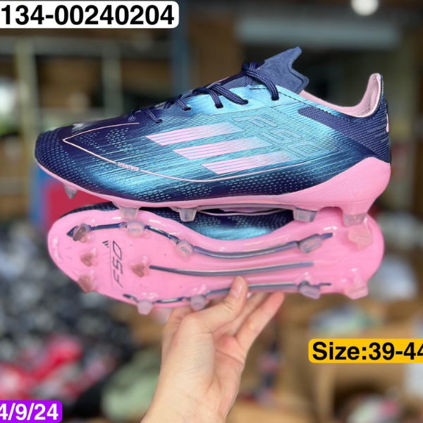 ເກີບເຕະບານ Adidas F50