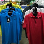 ຊຸດ NIKE ມີຄໍຊາຍ