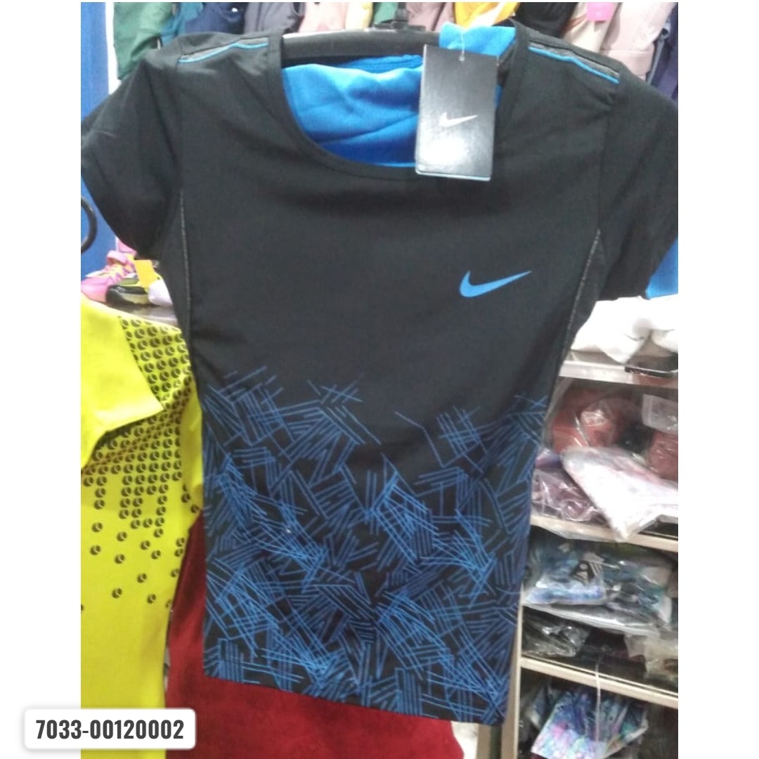 ຊຸດກະປົ່ງຄໍມົນ NIKE