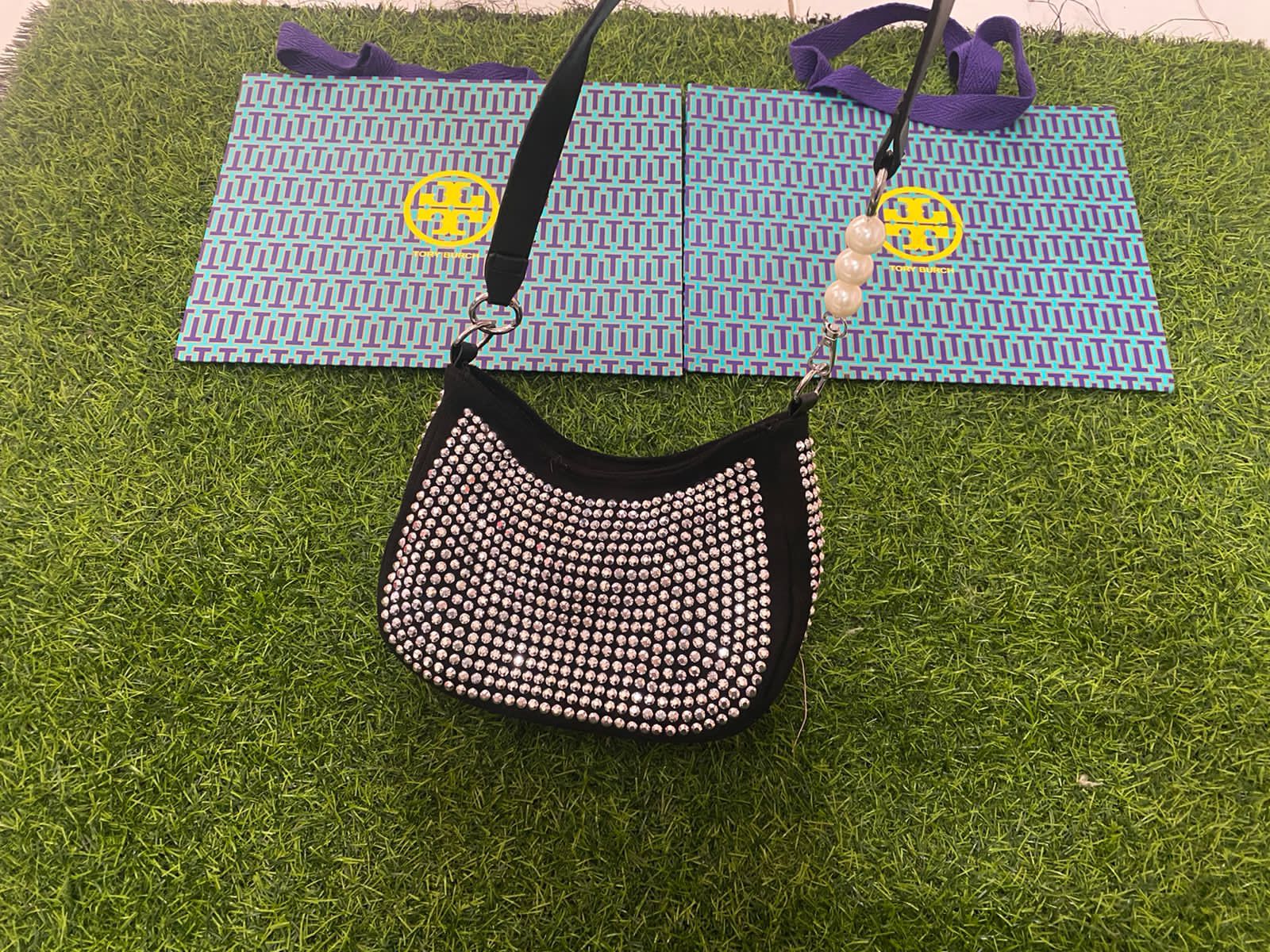 ກະເປົາຫິ້ວຍິງ