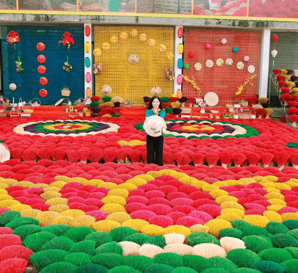 quang-phu-cau-incense-making-village-rt-travel