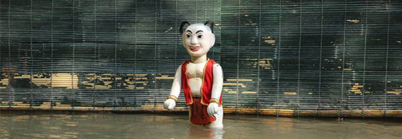 funny-man-teu-water-puppet-show-rt-travel