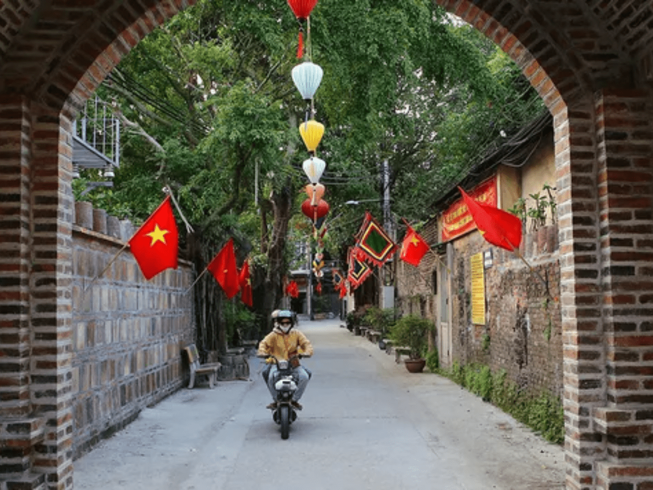 Bat Trang pottery village