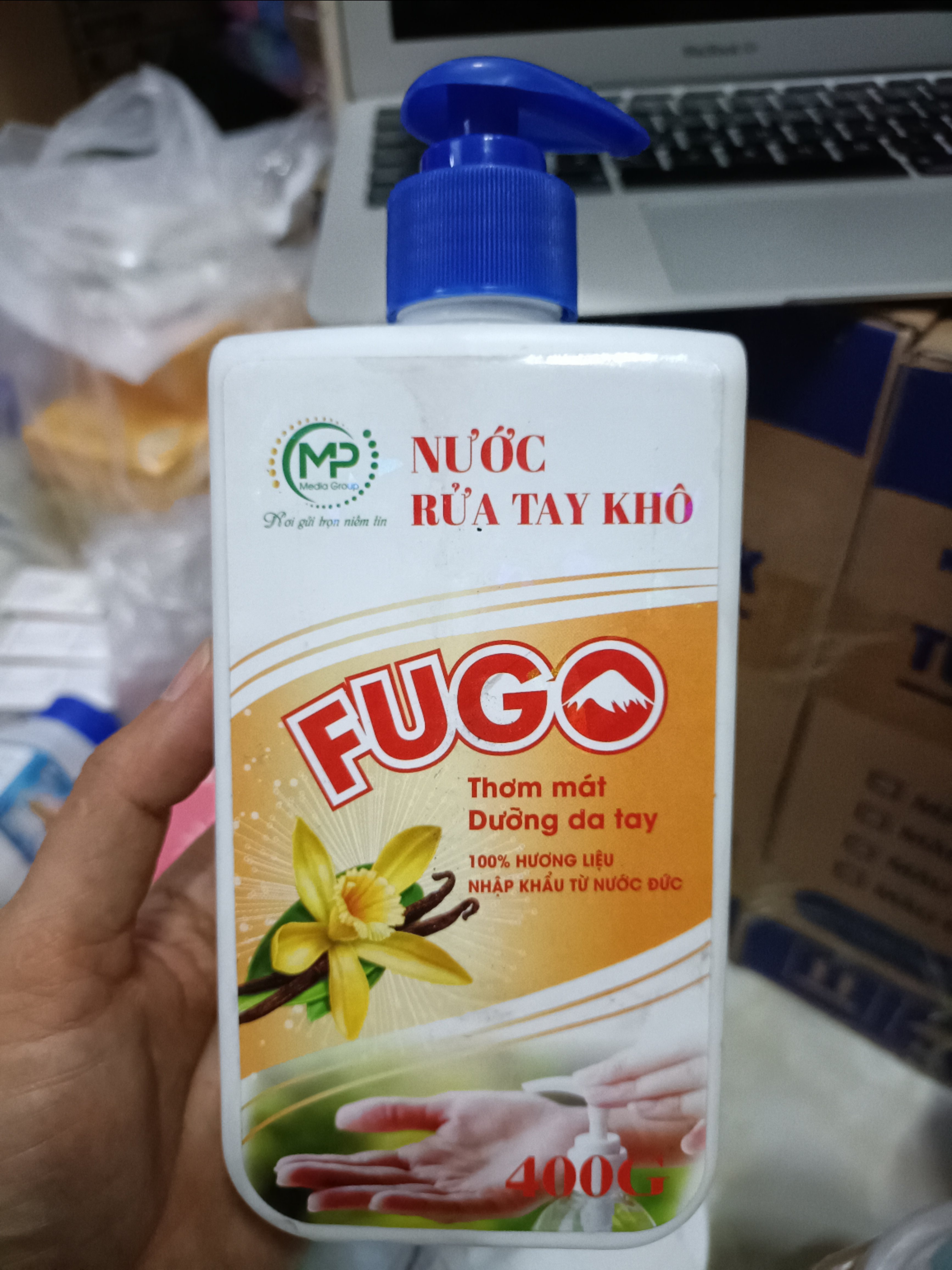 Nước rửa tay khô Fugo