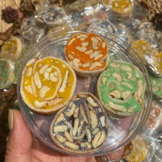 Kẹo chuối ngũ sắc