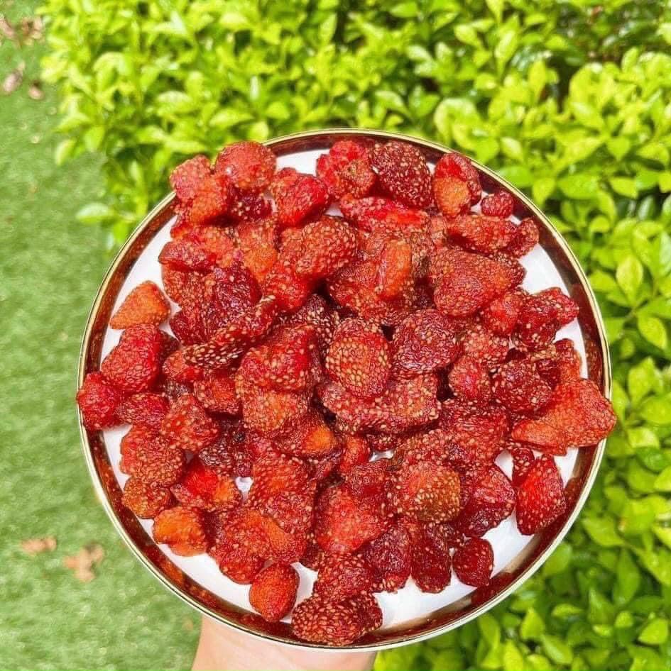 Dâu sấy dẻo Đà Lạt