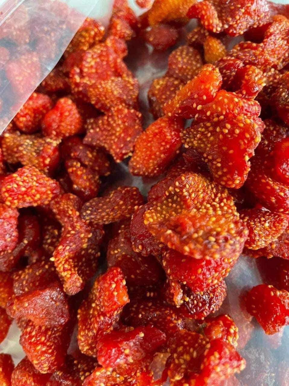 Dâu sấy dẻo Đà Lạt