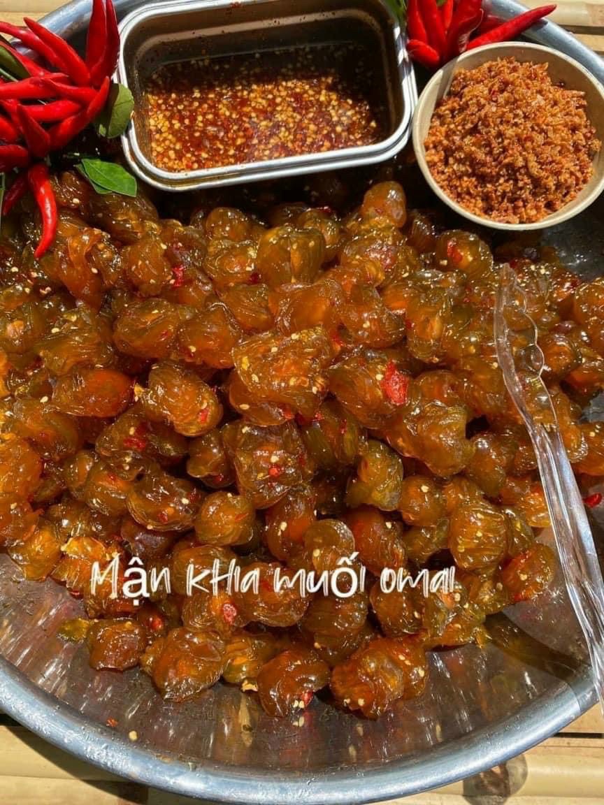 Mận khía muối ớt