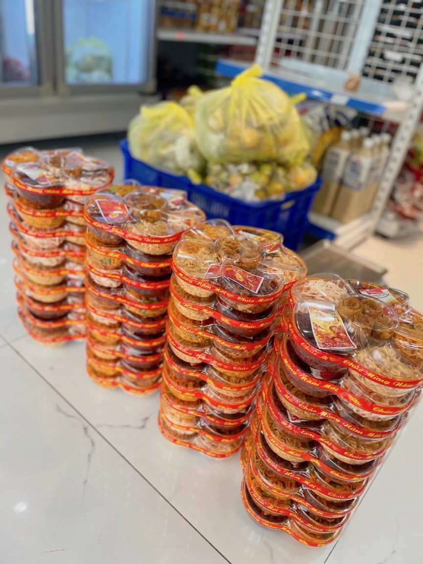 Hộp lục vị hoa mai (mực, bò, gà)