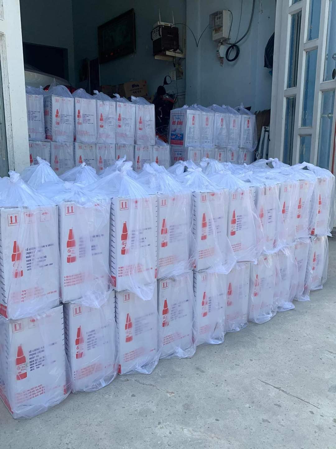 Nước mắm nhỉ Bé Bầu (thùng 6 chai)