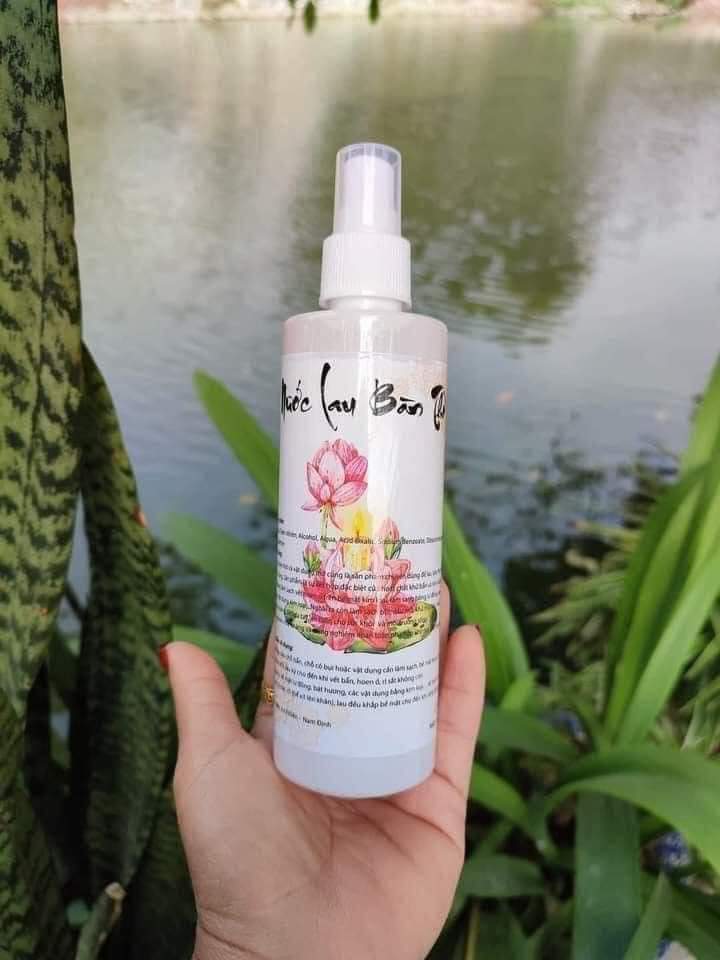 Nước lau bàn thờ