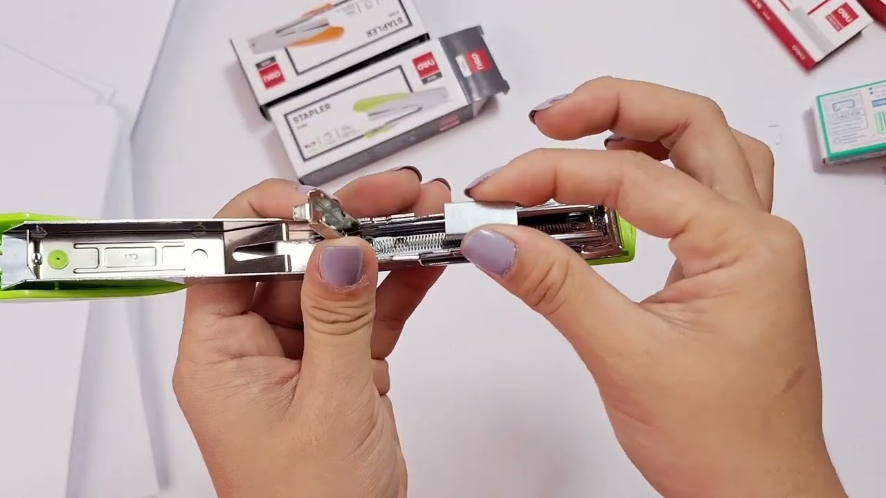 Cách Lắp Ghim và Dập Ghim: Hướng Dẫn Từng Bước Dễ Hiểu