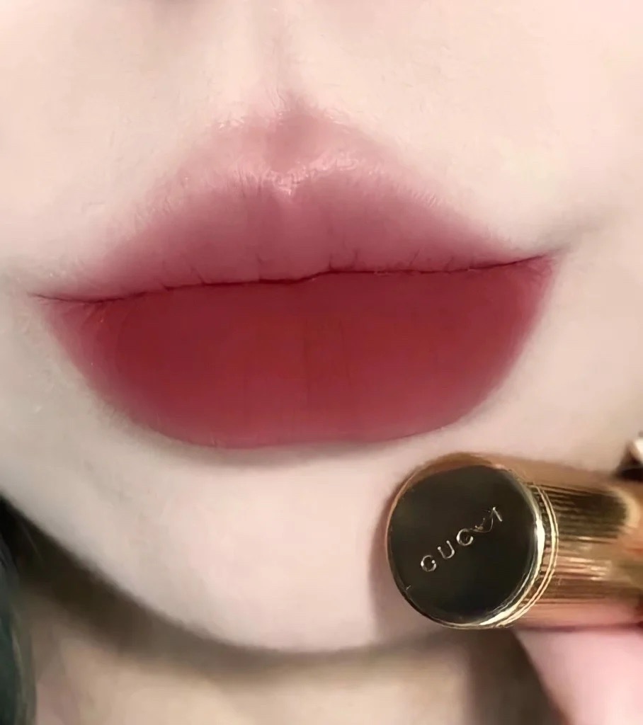 Son kem lì Gucci Rouge Liquid Matte 203 Mildred Rosewood 6.5ml - Màu Hồng Khô