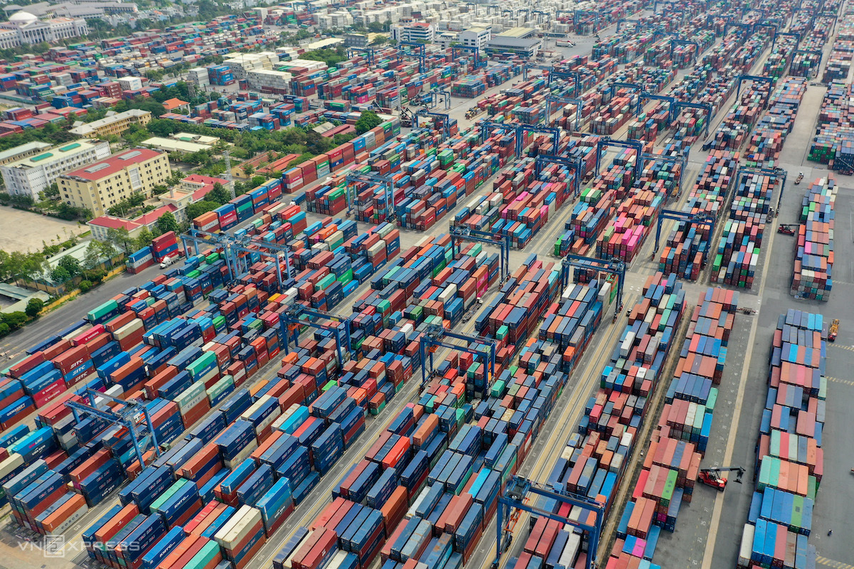 Việt Nam xuất siêu gần 11 tỷ USD sau 11 tháng