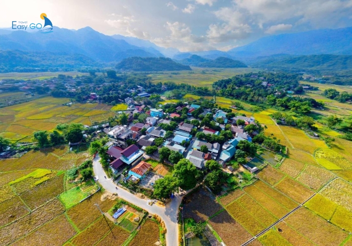 Bản Pom Coọng