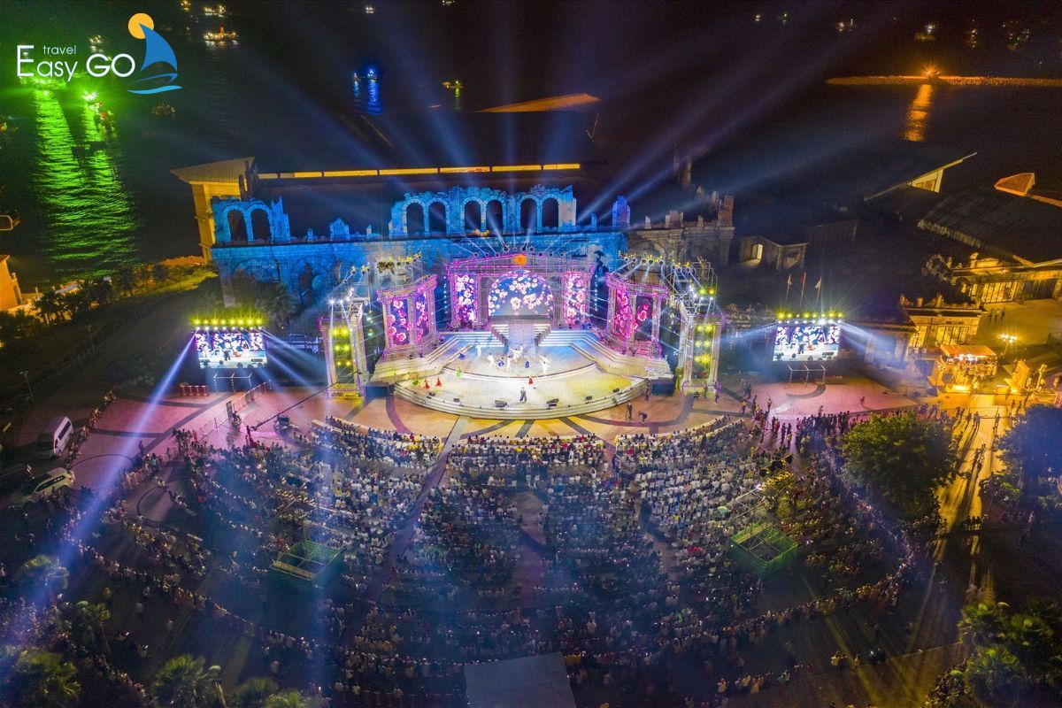 Chương trình đếm ngược đến năm mới sôi động