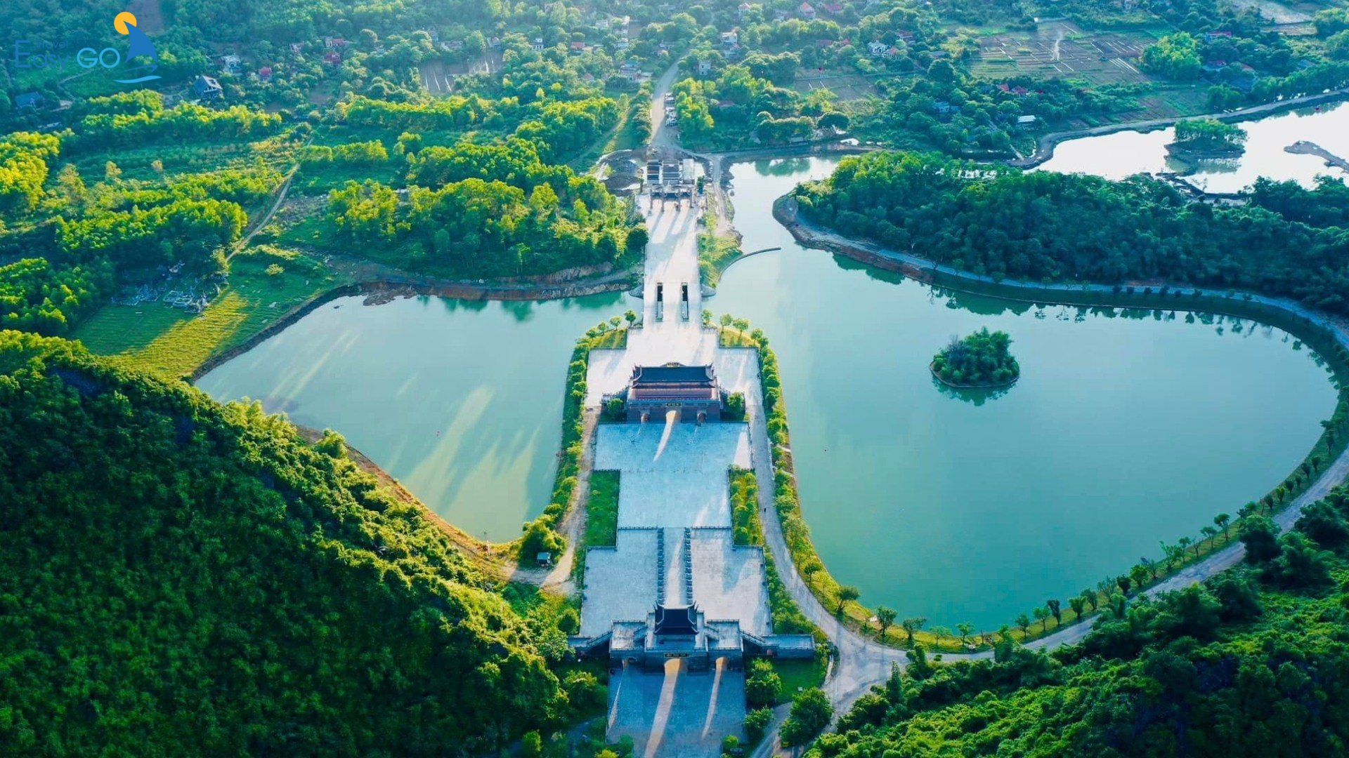 Chụp ảnh Thung Ui với cảnh thiên nhiên ấn tượng