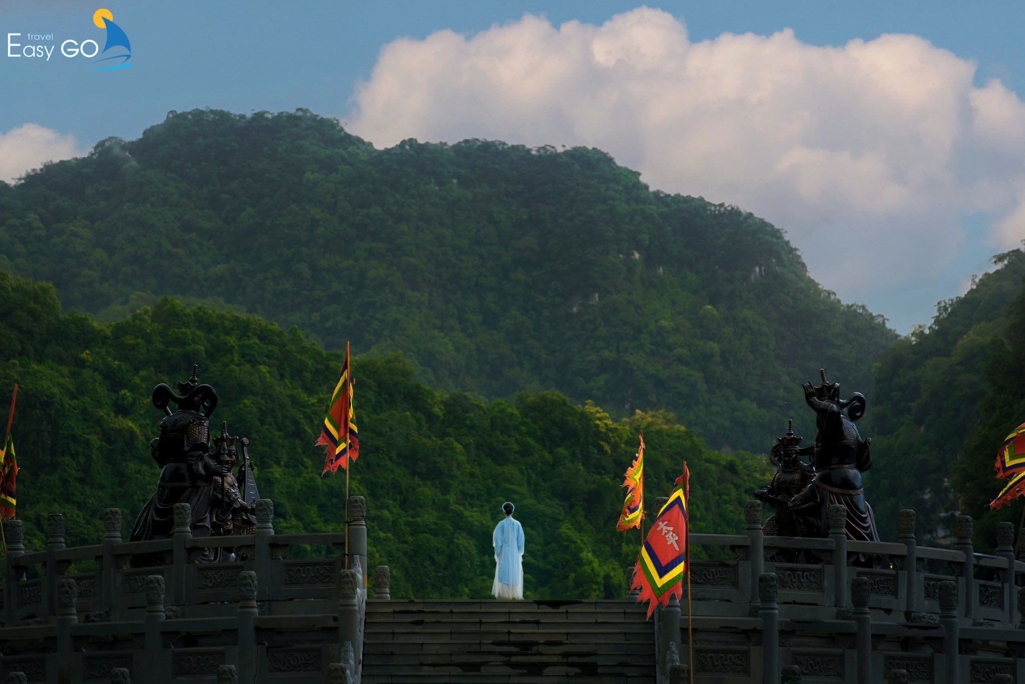 Du xuân Thung Ui Ninh Bình 2026