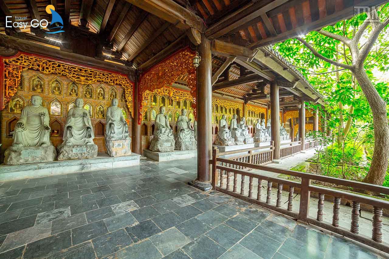 Hành lang La Hán dài nhất Châu Á