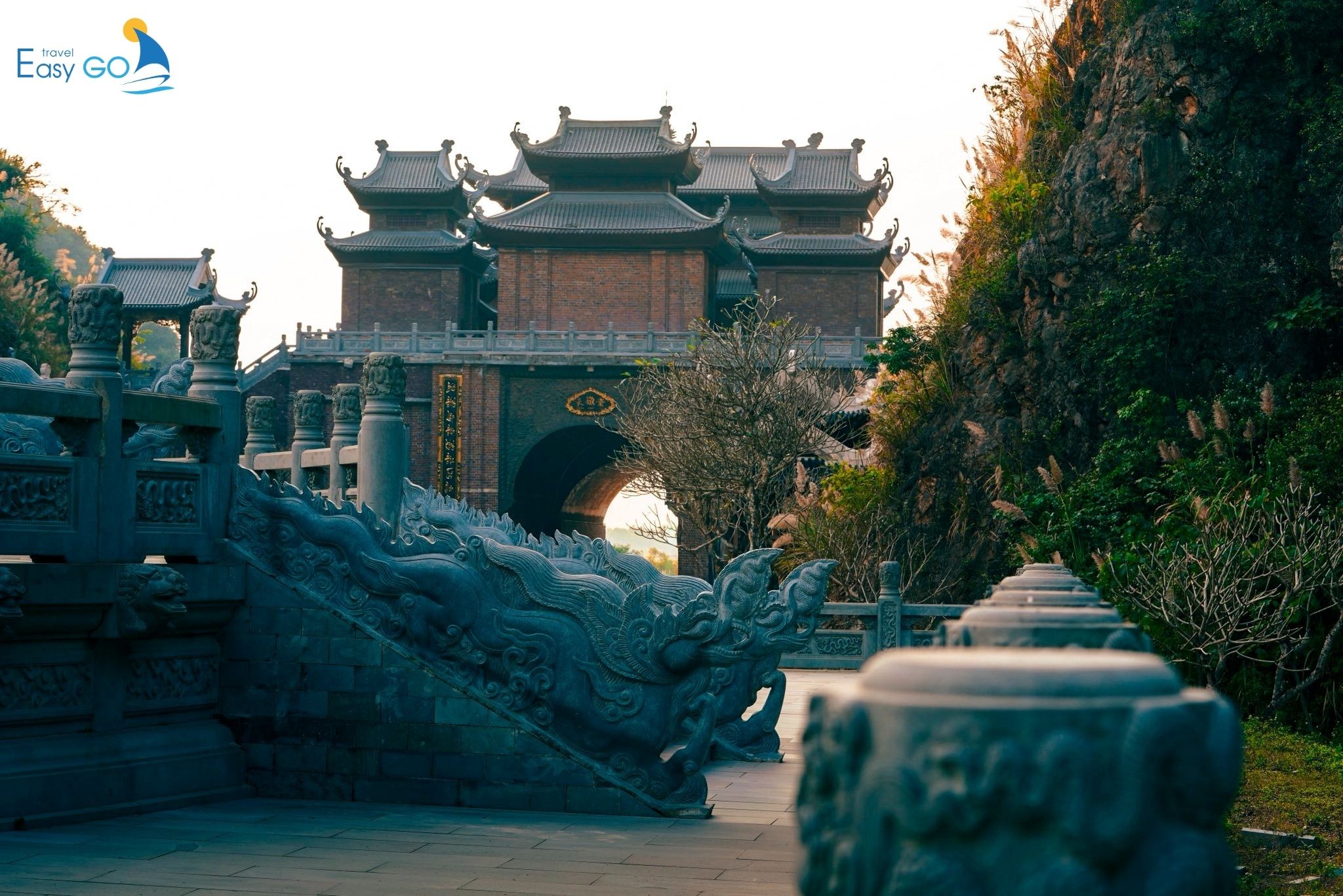 Kiến trúc độc đáo của Thung Ui