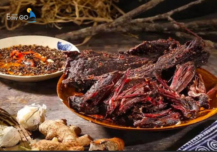 Thịt trâu gác bếp