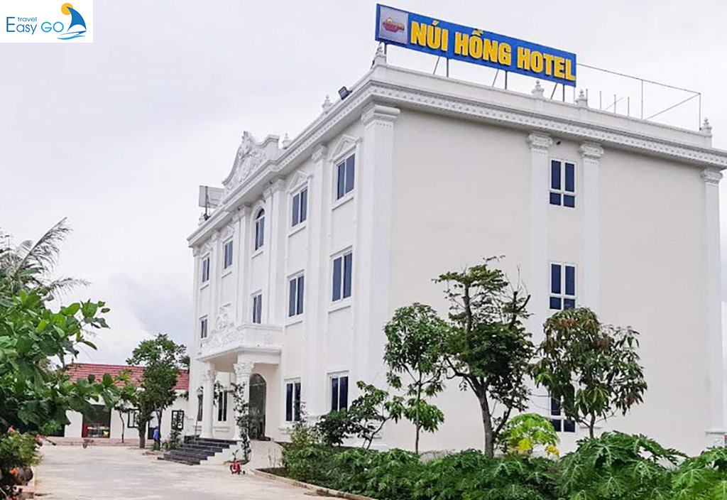 Khách sạn Biển Quỳnh Núi Hồng Hotel với thiết kế sang trọng, hiện đại