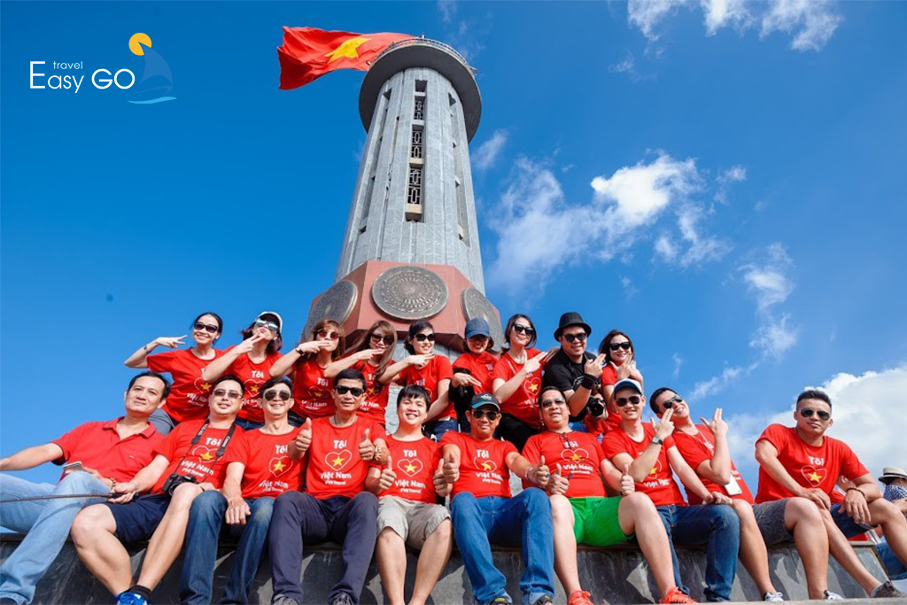 cột cờ Lũng Cú