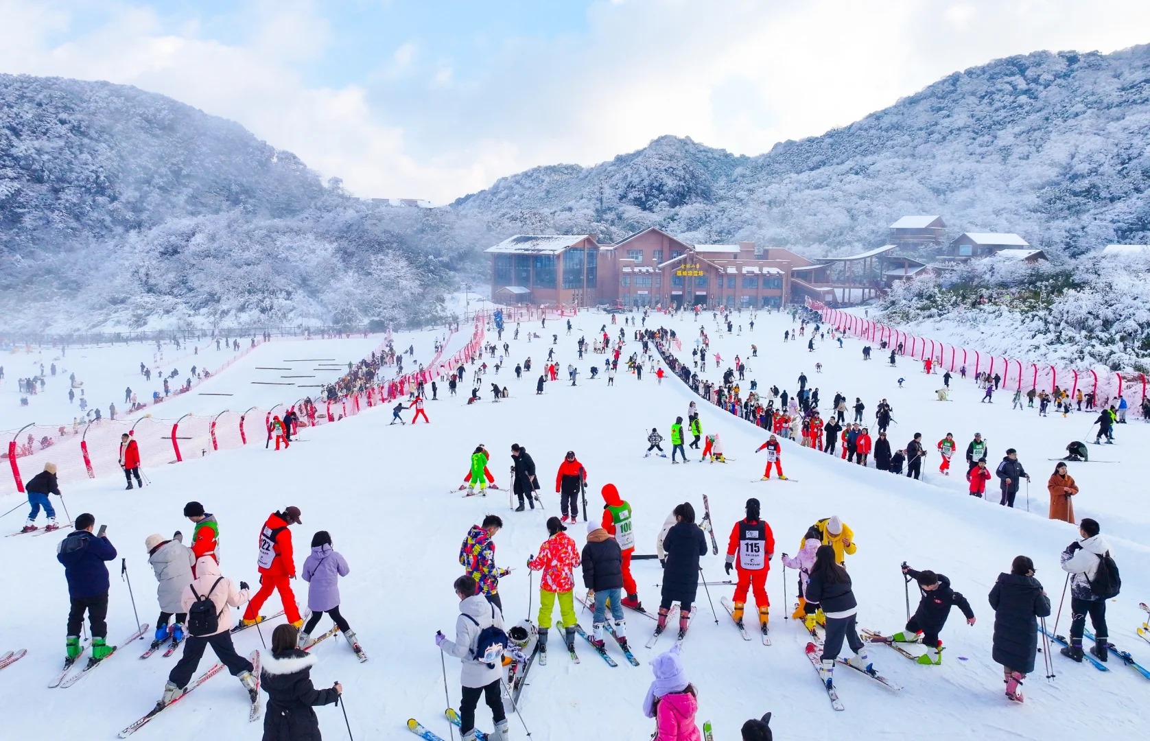 trượt tuyết Kim Phật Sơn