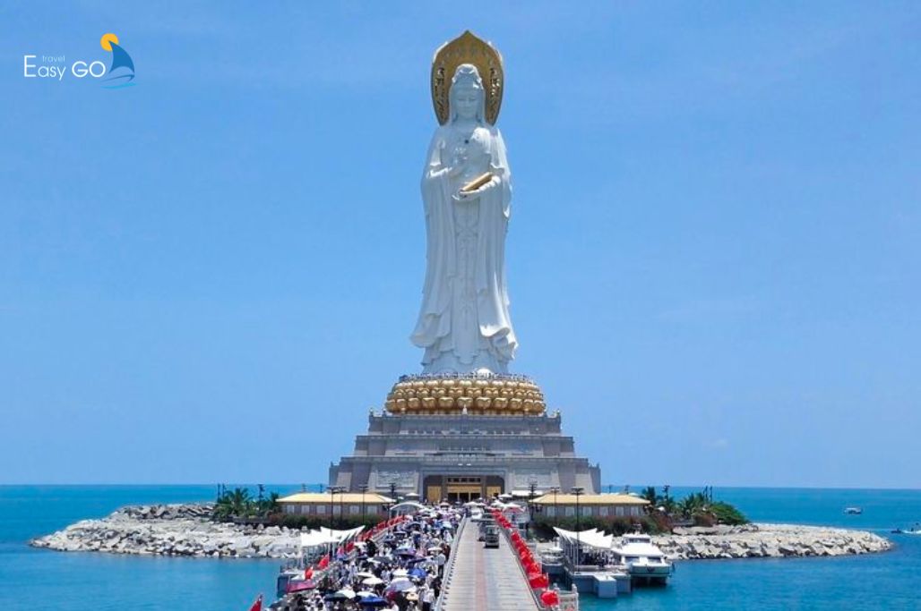 Tượng Phật Bà Quan Âm Trên Biển