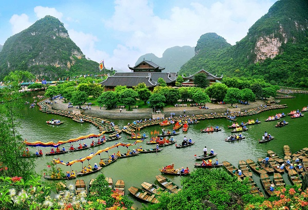 TOUR HÀ NỘI – HOA LƯ – TAM CỐC – HANG MÚA NINH BÌNH 2 NGÀY 1 ĐÊM