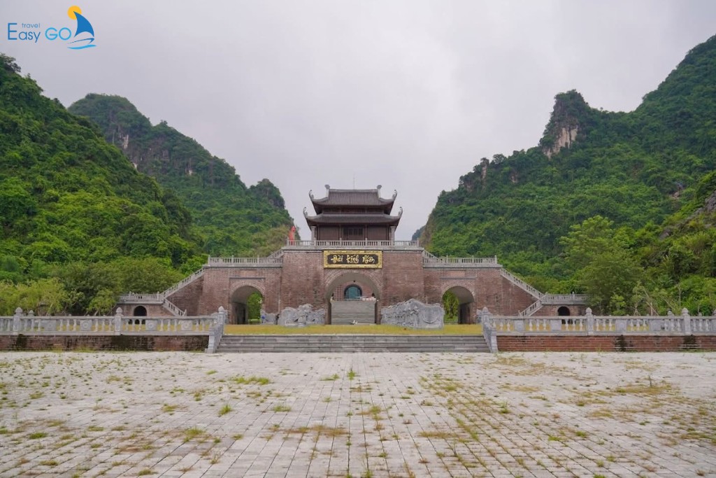 TOUR DU LỊCH HÀ NỘI - NINH BÌNH - TRÀNG AN - THUNG UI 1 NGÀY