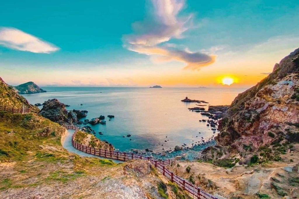 TOUR DU LỊCH HÀ NỘI – QUY NHƠN – GHỀNH RÁNG TIÊN XA 3 NGÀY 2 ĐÊM