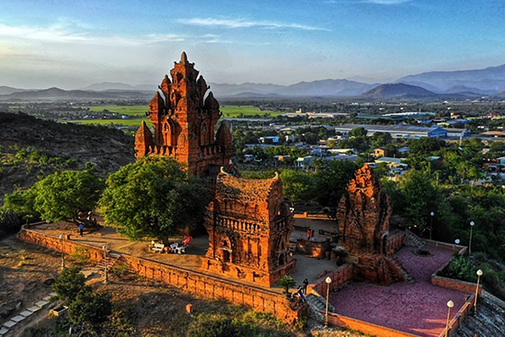 TOUR DU LỊCH NHA TRANG – NINH THUẬN 4 NGÀY 3 ĐÊM