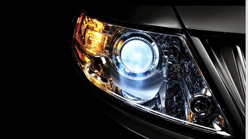 “ Độ đèn “ cho ô tô nên chọn độ bi Led hay Bi – xenon ?