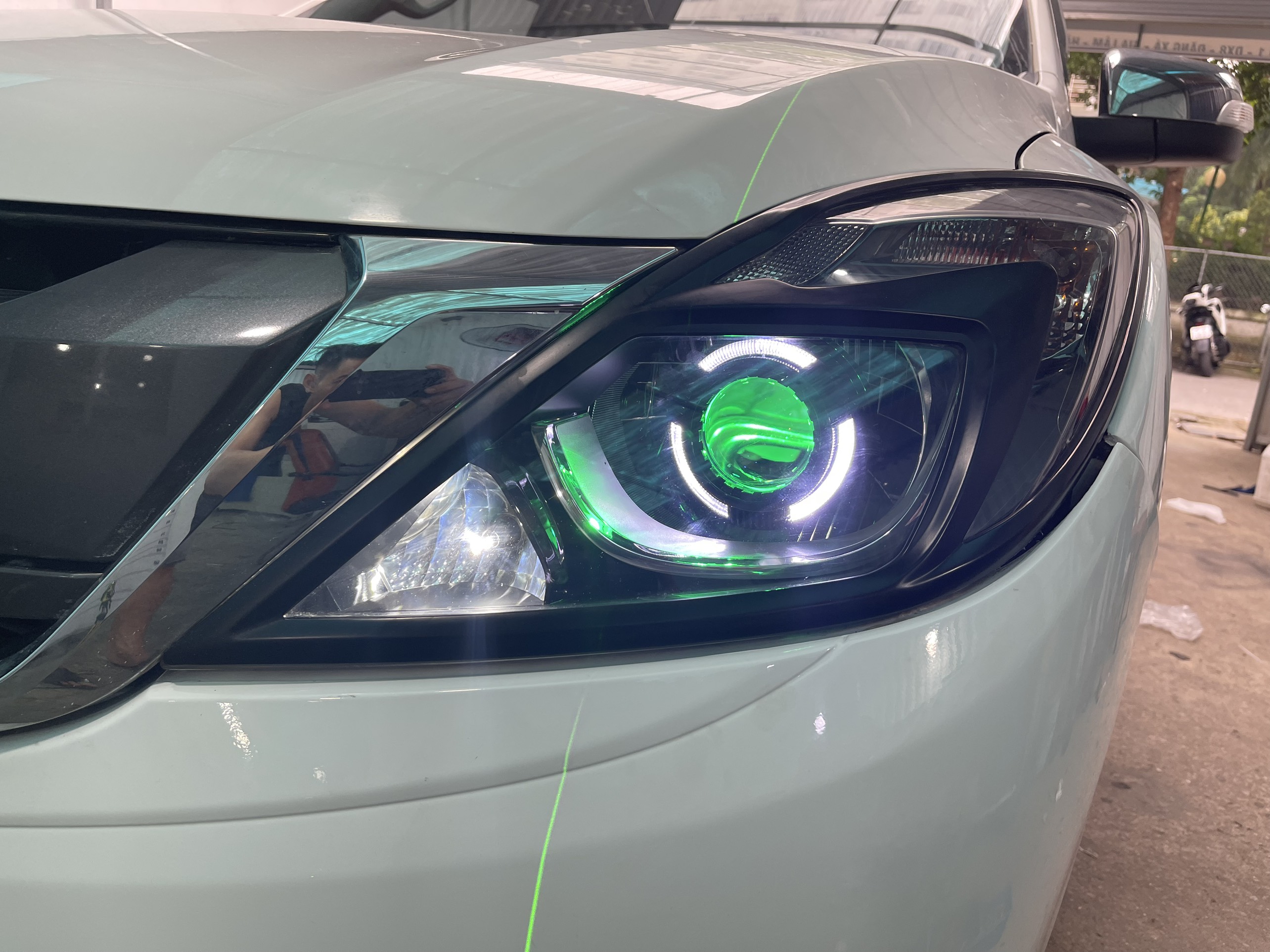 Độ đèn xe Mazda BT50 và những điều bạn cần biết