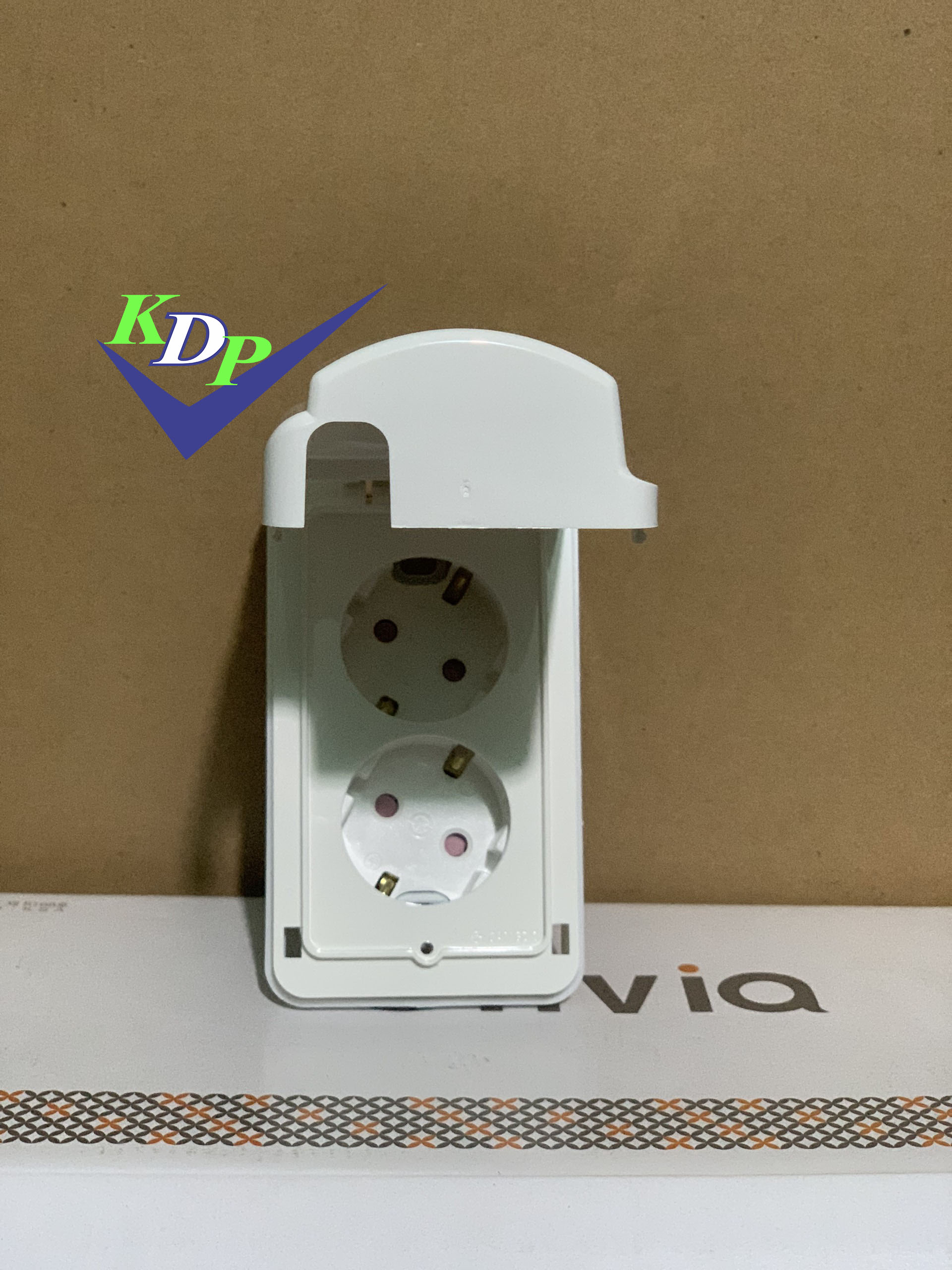 Ổ đôi Hàn Quốc có nắp chống nước dọc