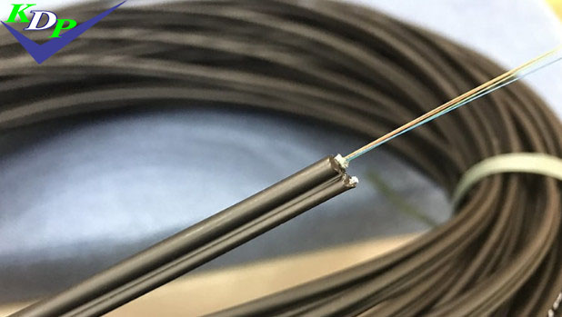 cáp quang treo singlemode 4FO