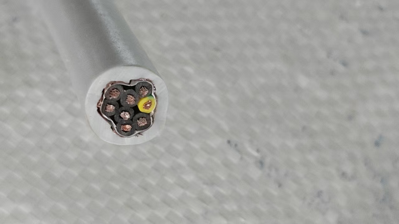Có lưới 8x0.75 - Dây cáp điều khiển có lưới chống nhiễu RVVP 8x0.75 AGTEK
