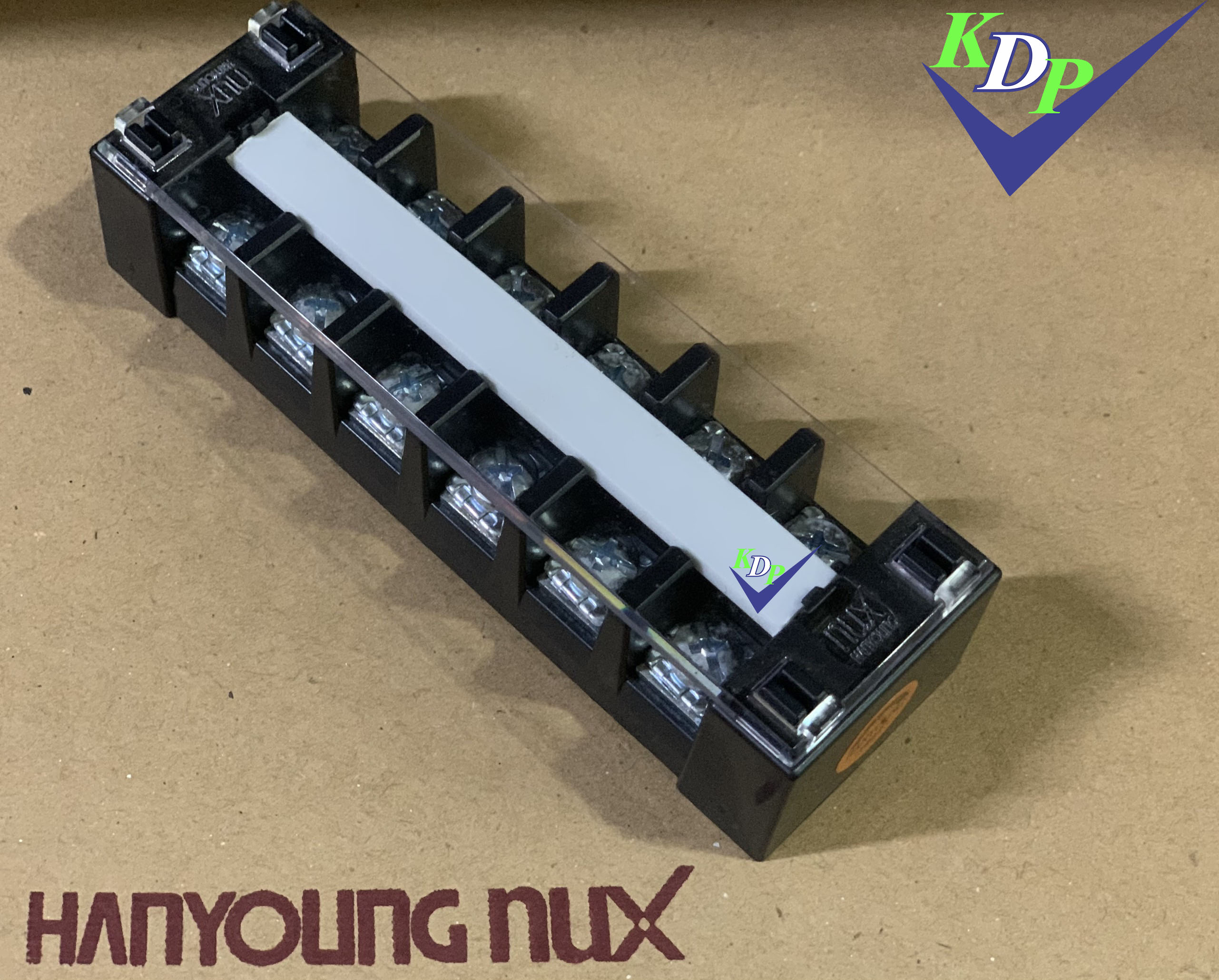 Cầu đấu Hanyoung HYT-306, 30A, 6 Cực