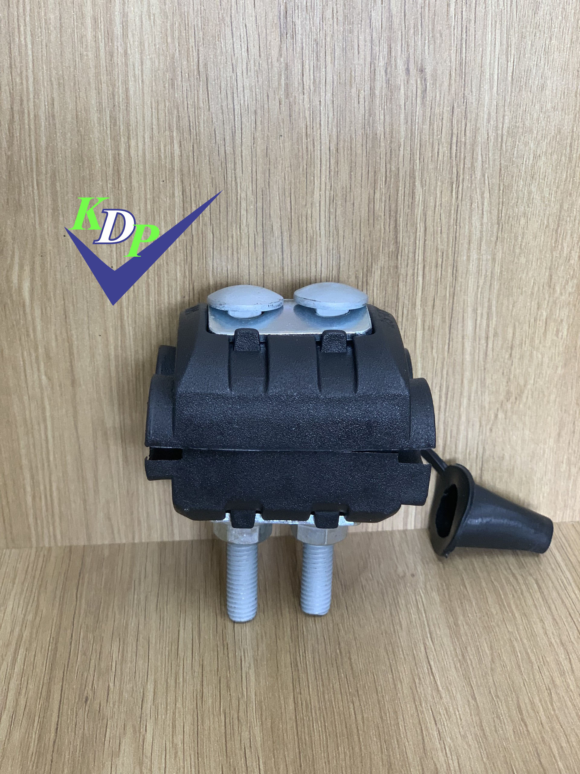 Ghip bọc nhựa 2 bulong 25-95